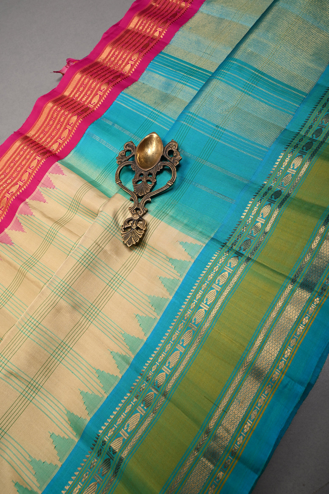 Beige Pure Gadwal Silk Saree with Checks Pattern and Ganga Jamuna Border | SILK MARK CERTIFIED