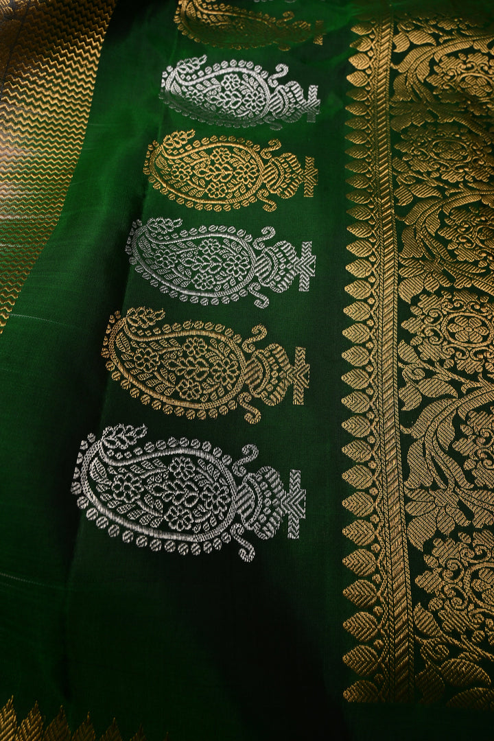 Gray Pure Gadwal Silk Saree with Zari Brocade Jaal and Contrast Wide Zari Border | SILK MARK CERTIFIED | SHOBITAM