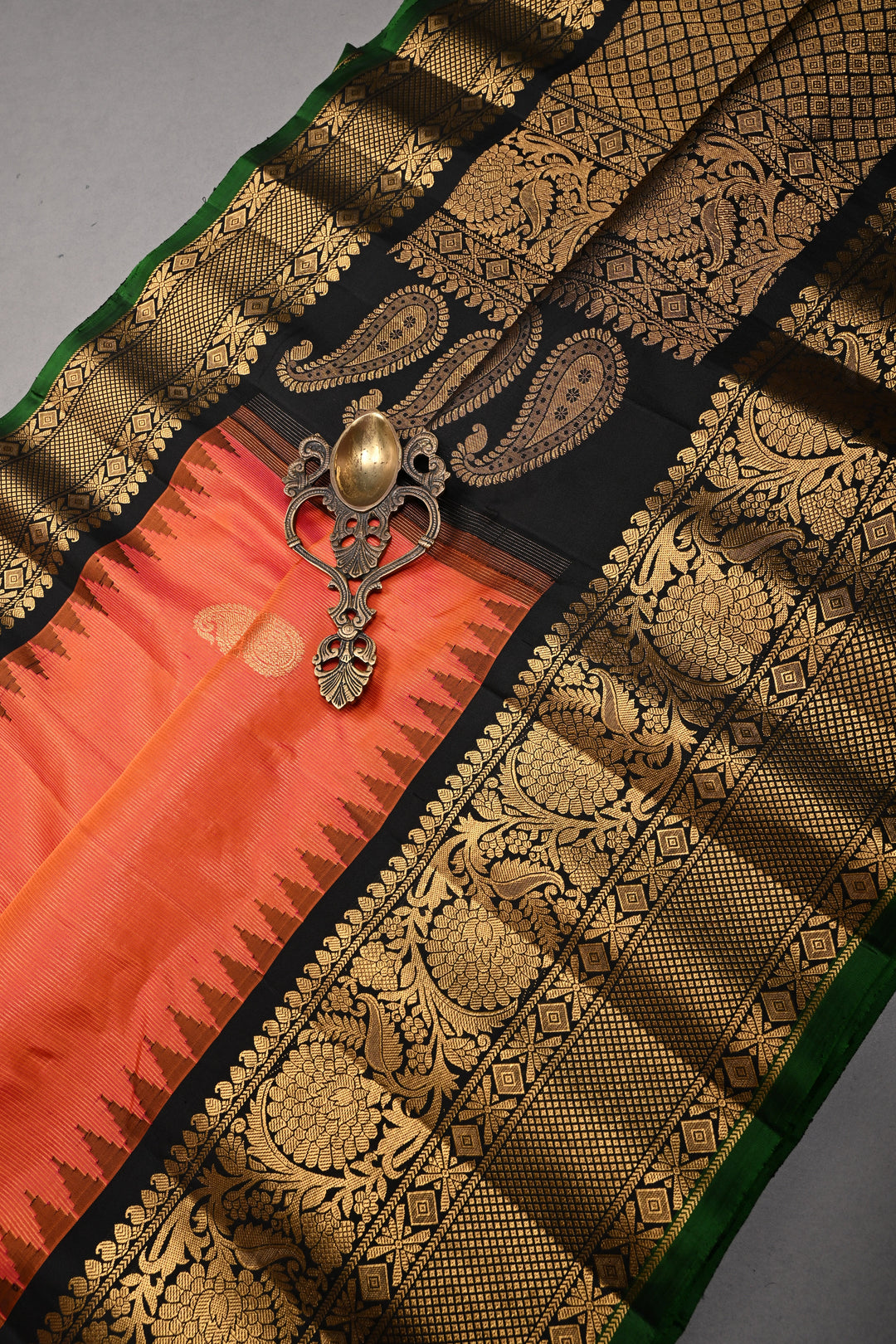 Kesari Dual Tone Vairaoosi Pin Zari Stripes Pure Gadwal Silk Saree with Zari Motifs and Contrast Zari Border | SILK MARK CERTIFIED