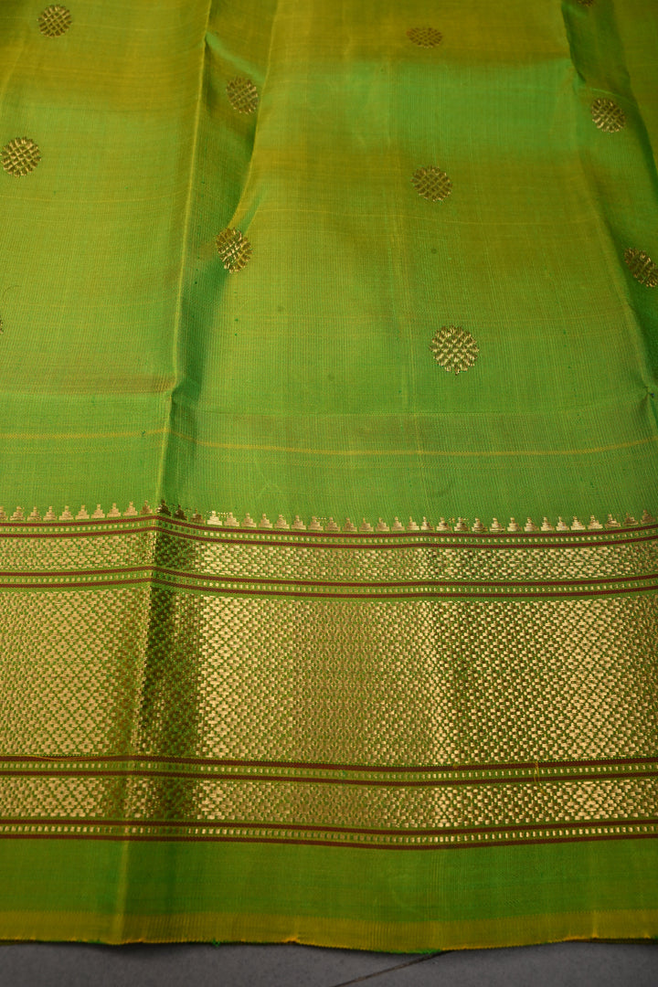 Green Dual tone pure gadwal Silk saree with zari butta and zari border | SILK MARK CERTIFIED