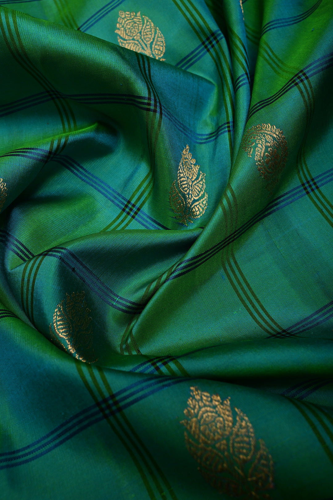 Teal Self Checks on Pure Gadwal Silk Handloom Saree with Zari Buttas and and Contrast Zari Border | SILK MARK CERTIFIED
