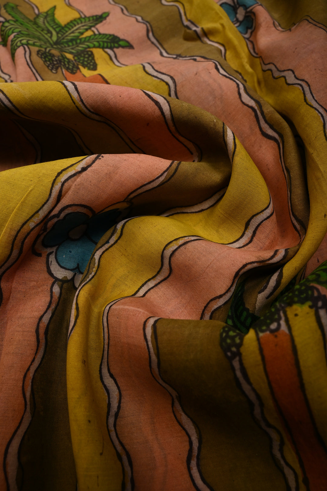 Radha-Krishna-Gopikas Pallu Theme  : Authentic Pen Kalamkari on Pure Mangalagiri Silk Cotton Saree with Contrast Zari Border | SHOBITAM