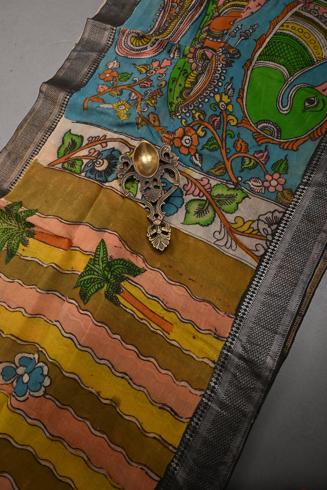 Radha-Krishna-Gopikas Pallu Theme  : Authentic Pen Kalamkari on Pure Mangalagiri Silk Cotton Saree with Contrast Zari Border | SHOBITAM