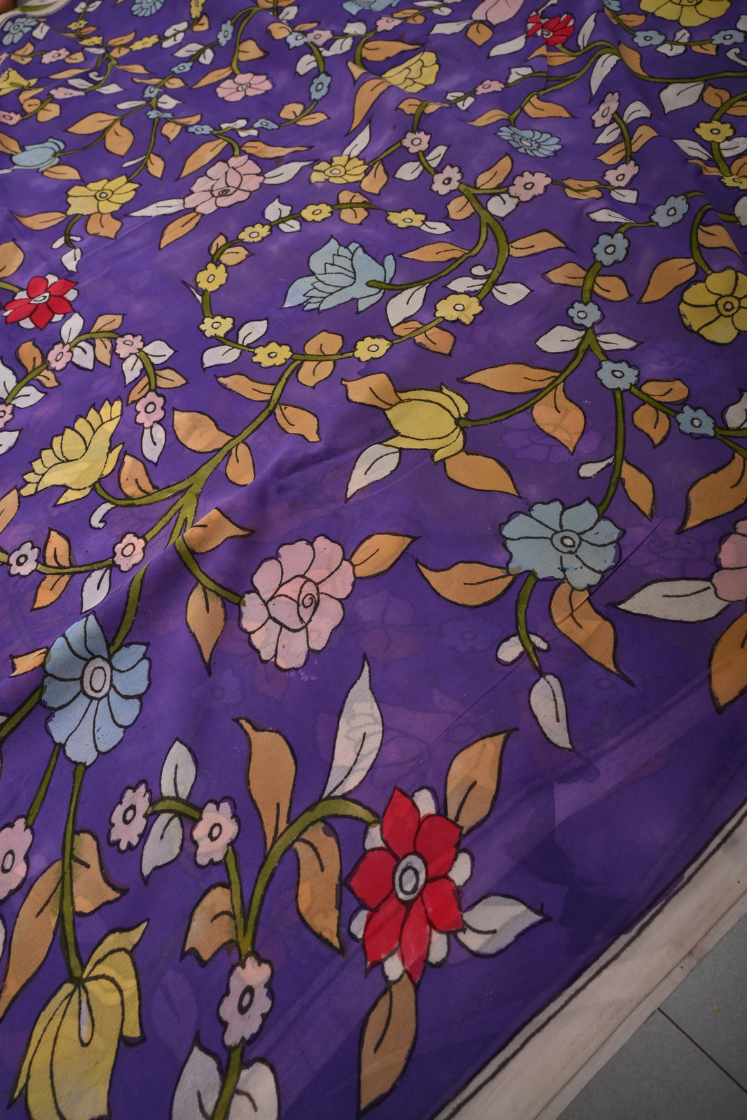 Floral Theme : Amethyst Authentic Pen Kalamkari Handpainted  on pure Georgette Silk Saree with Minimal Border | SILK MARK CERTIFIED | SHOBITAM