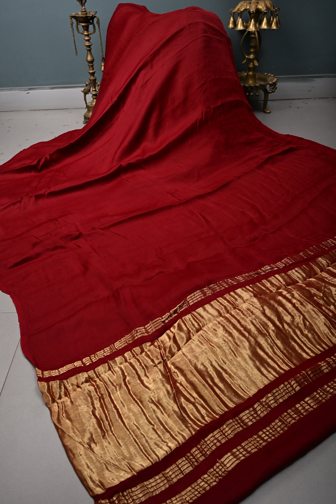 Burgundy Borderless Modal Silk Saree with Lagda Patta Crushed Tissue Pallu | SHOBITAM