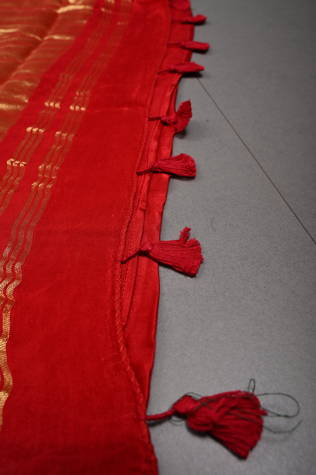 Blood Red Borderless Modal Silk Saree with Lagda Patta Crushed Pallu | SHOBITAM