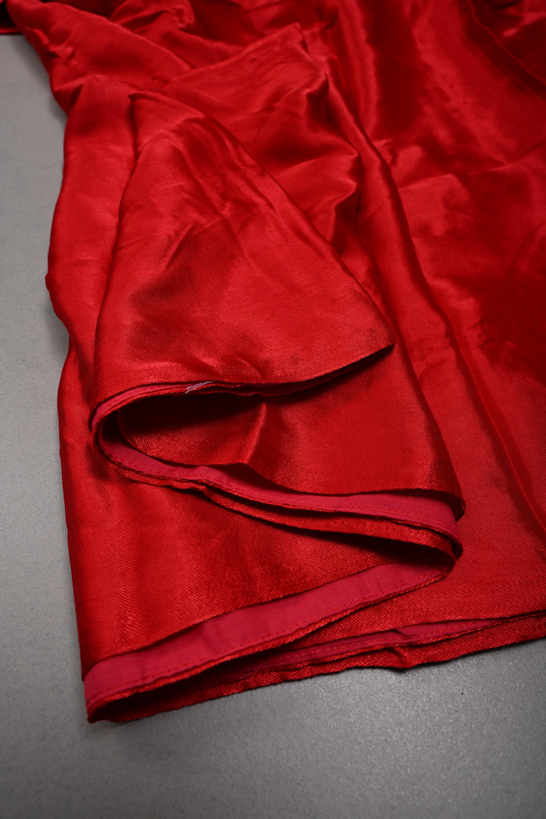 Blood Red Borderless Modal Silk Saree with Lagda Patta Crushed Pallu | SHOBITAM