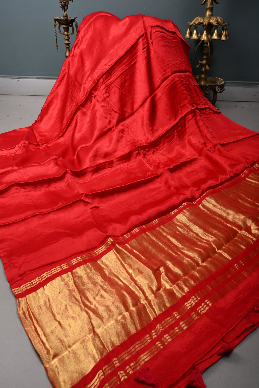 Blood Red Borderless Modal Silk Saree with Lagda Patta Crushed Pallu | SHOBITAM