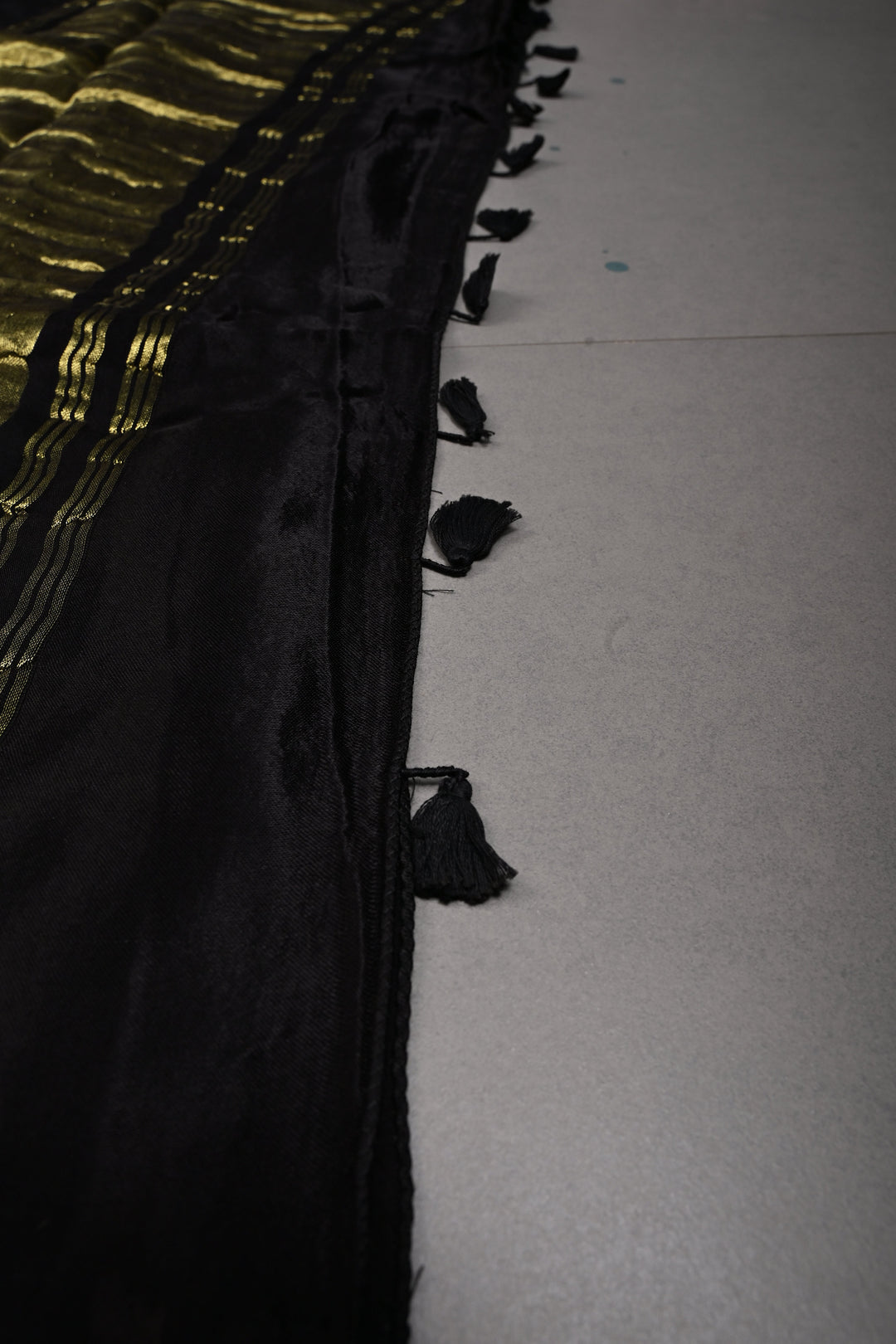 Black Sitaara Modal Silk Saree with Lagda Patta Crushed Pallu | SHOBITAM