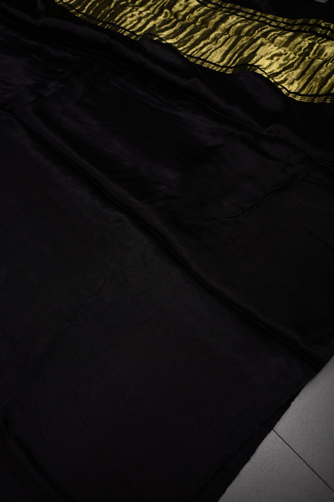 Black Sitaara Modal Silk Saree with Lagda Patta Crushed Pallu | SHOBITAM