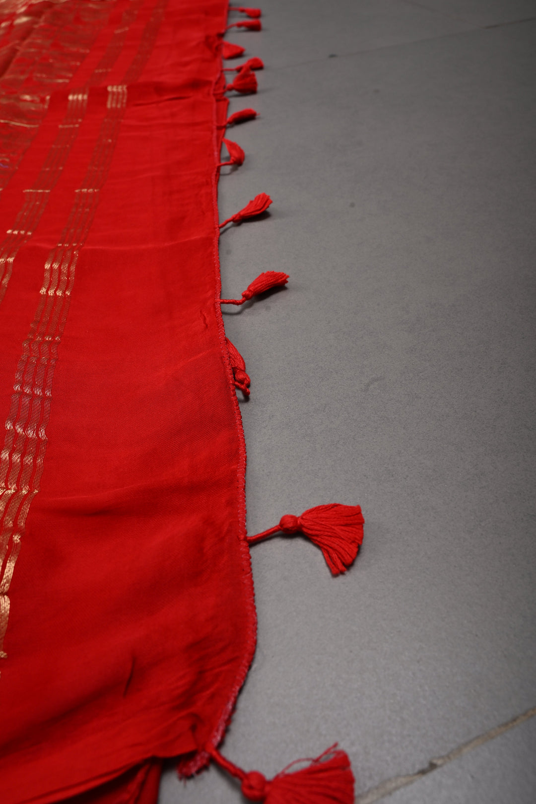 Blood Red Borderless Modal Silk Saree with Shikaargah Zari Pallu | SHOBITAM