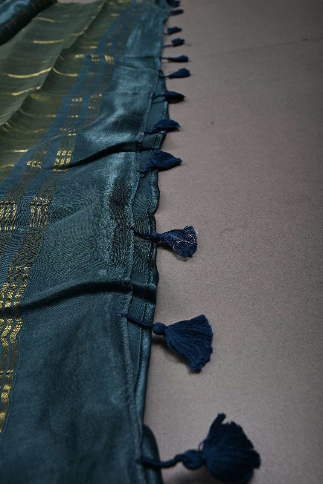 Peacock Blue Borderless Modal Silk Saree with Lagda Patta Crushed Pallu | SHOBITAM