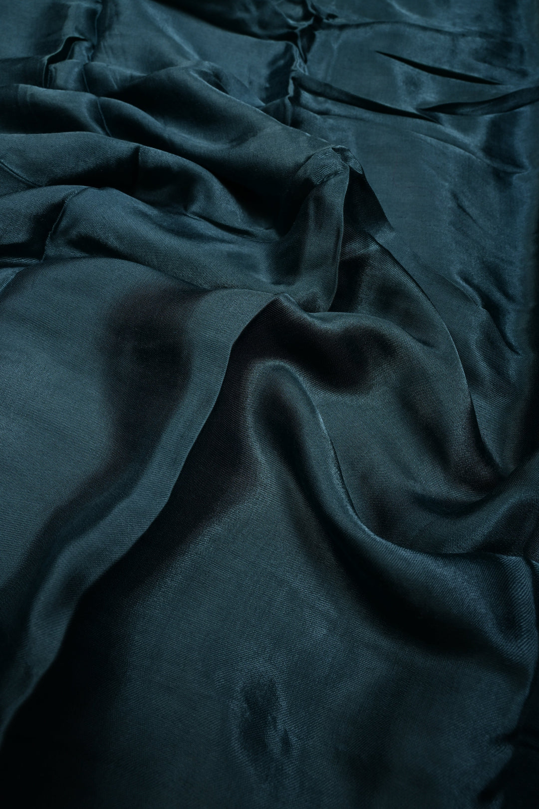 Peacock Blue Borderless Modal Silk Saree with Lagda Patta Crushed Pallu | SHOBITAM