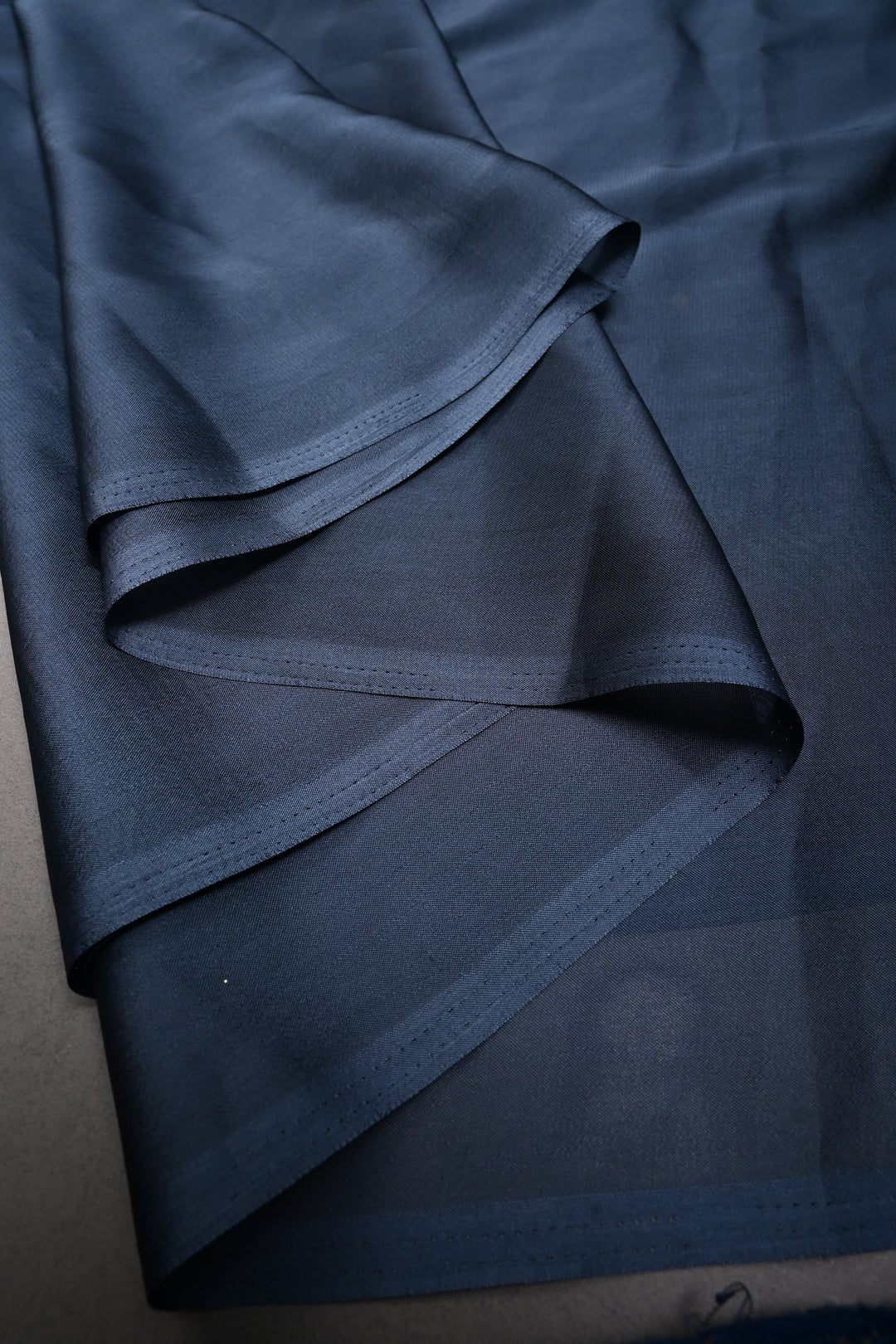 Cloudy Gray Shimmer Georgette Saree with Floral Handpainted , No Blouse Piece | SHOBITAM
