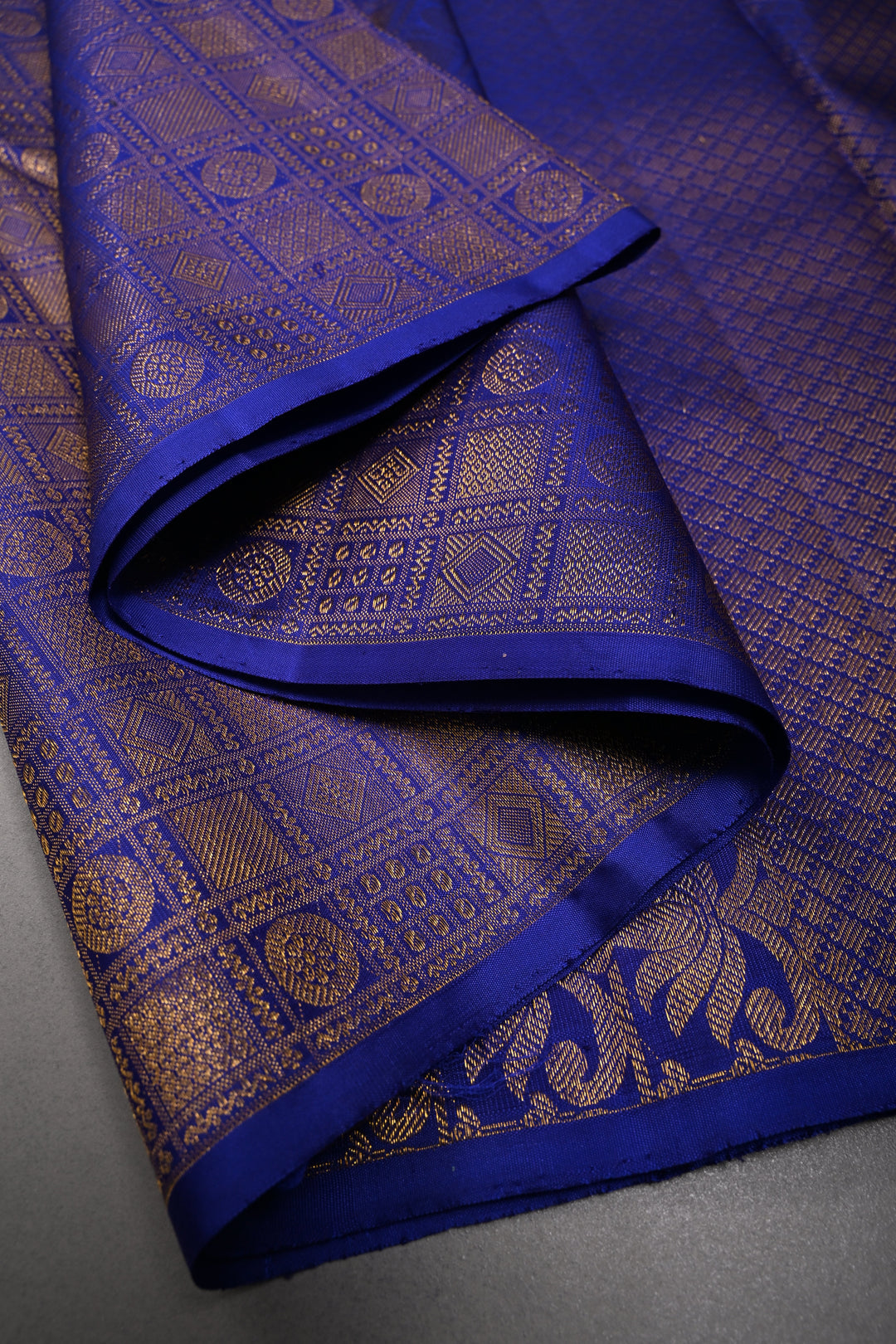 Green-Blue Dual Tone Kanjivaram Pure Silk Saree with Patola Brocade Half Border and Pallu | SILK MARK CERTIFIED | SHOBITAM