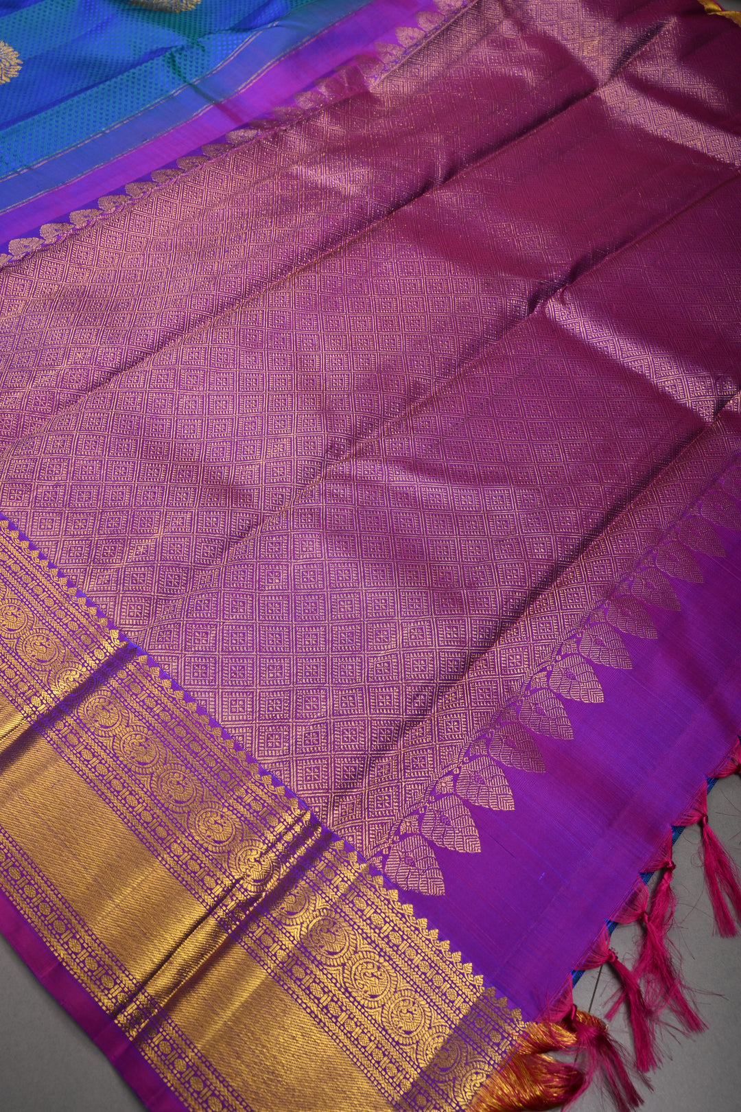 Blue-Green Dual Tone Brocade on Pure Kanjivaram Silk Handloom Saree with Zari Buttas and Contrast Zari Border | SILK MARK CERTIFIED | SHOBITAM