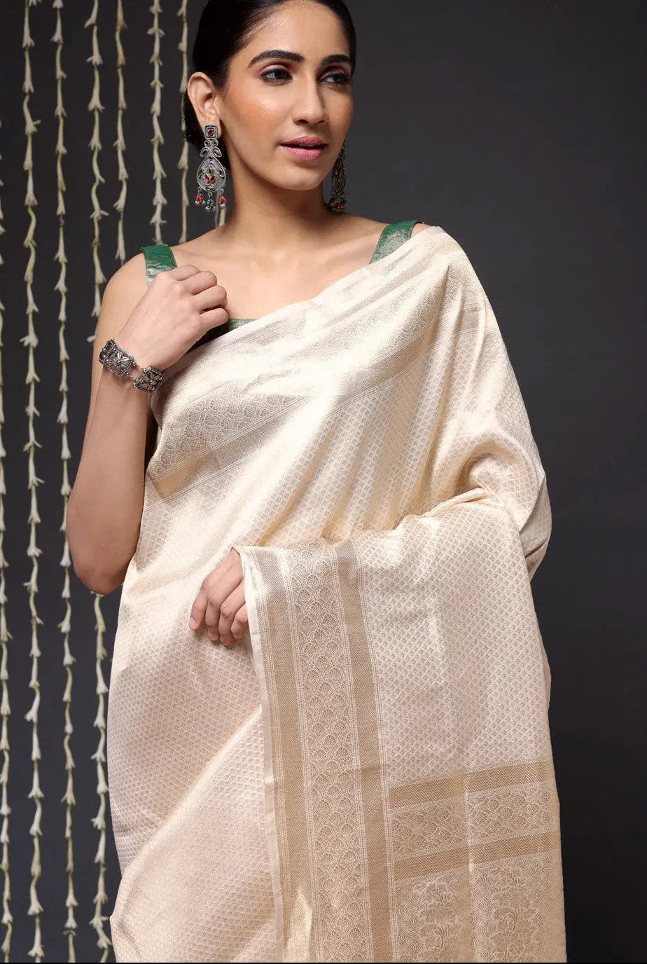 Unique Handloom Cream Pure Silk Tanchoi Banarasi Saree | SILK MARK CERTIFIED | SHOBITAM