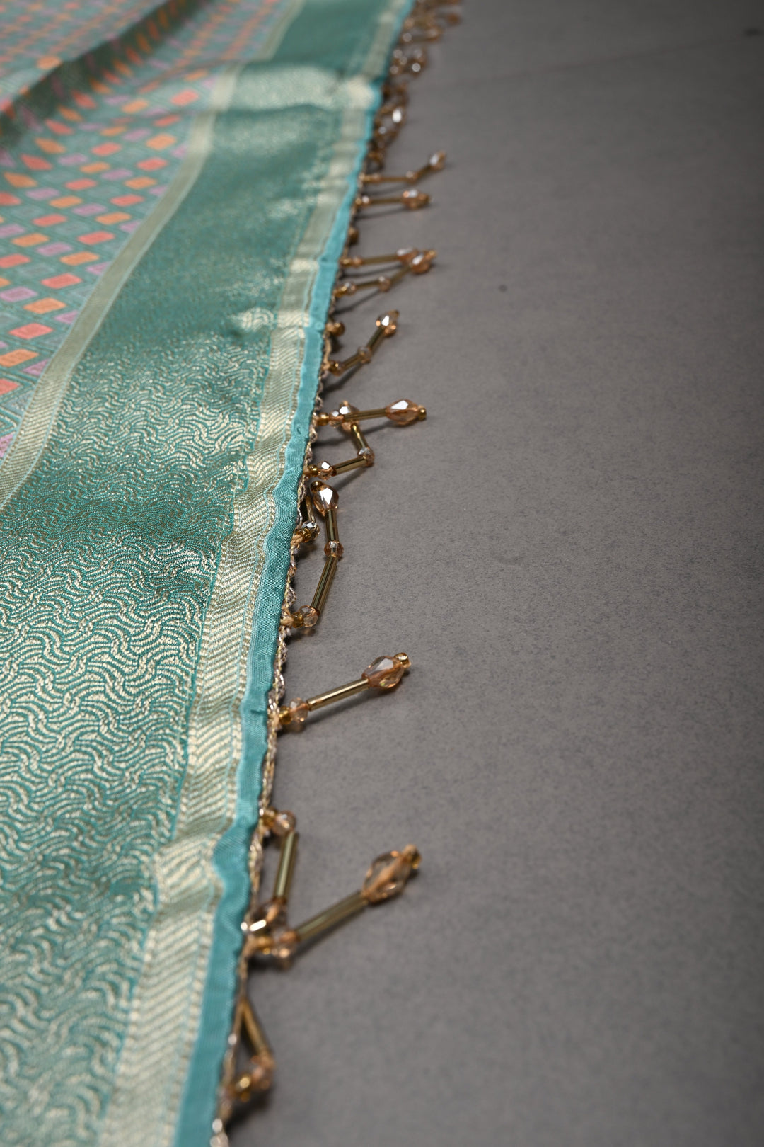Green Woven Viscose Position Print Saree With and Zari Border | SHOBITAM