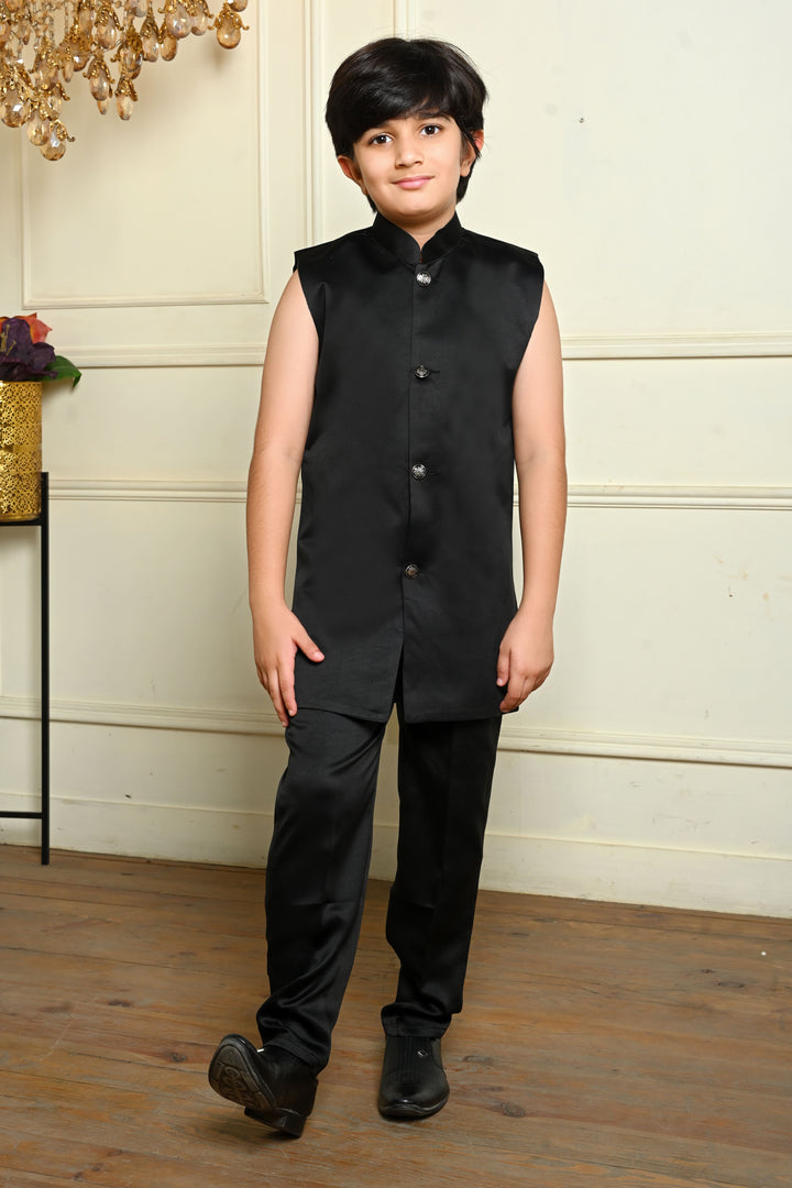 Boys Satin Geometric Embroidered Sequined Sherwani Shrug & Trousers Set with Necklace - Black | SHOBITAM