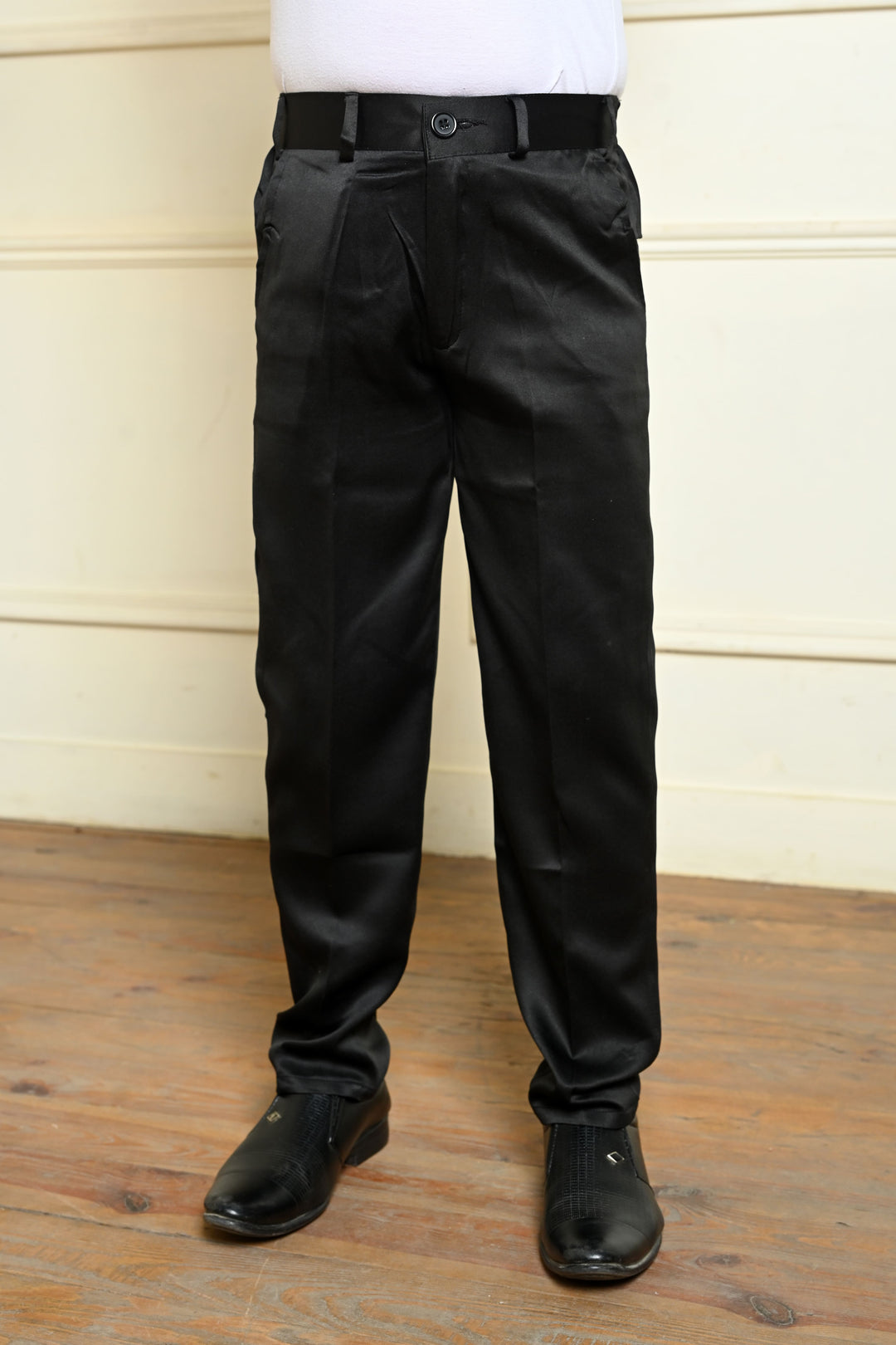 Boys Satin Geometric Embroidered Sequined Sherwani Shrug & Trousers Set with Necklace - Black | SHOBITAM