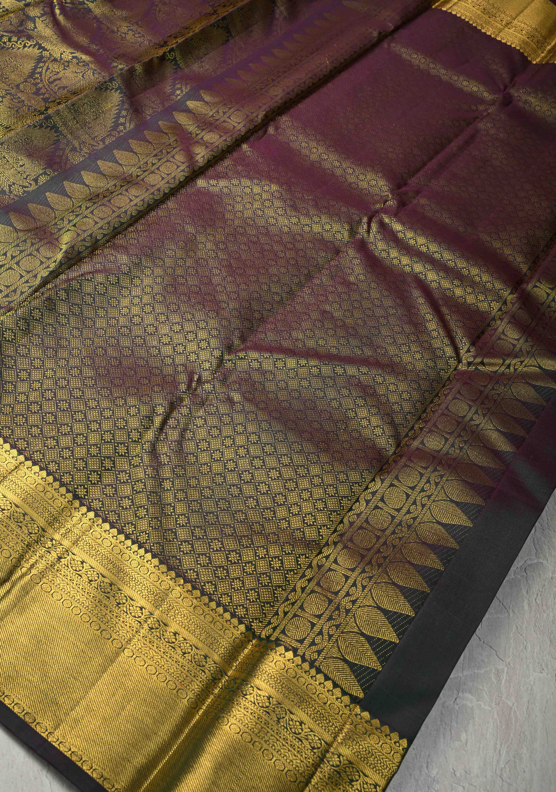 Green Dual Tone Kanjivaram Pure Silk Saree with Vanasingaram Brocade and Zari Border | SILK MARK CERTIFIED