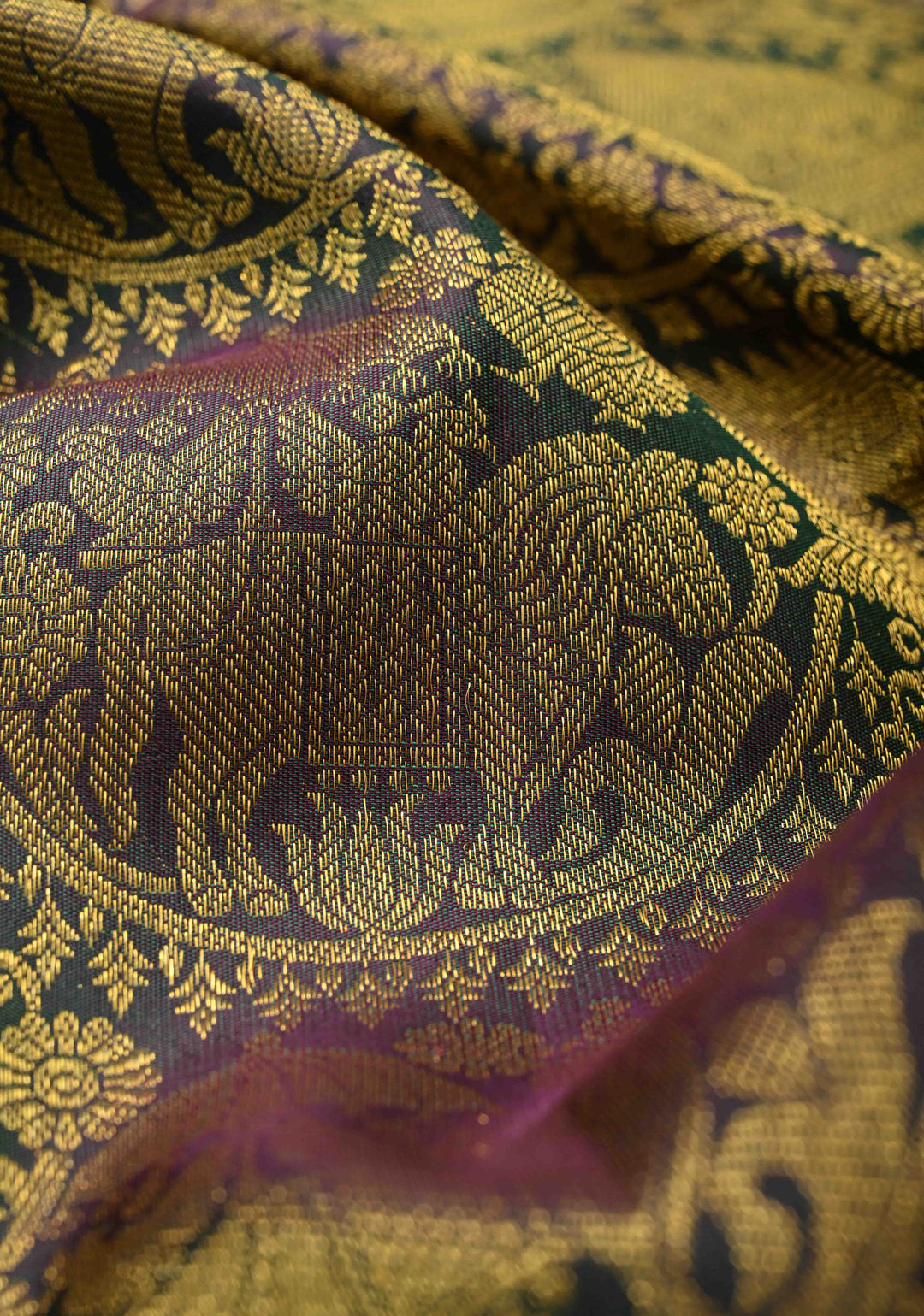 Green Dual Tone Kanjivaram Pure Silk Saree with Vanasingaram Brocade and Zari Border | SILK MARK CERTIFIED