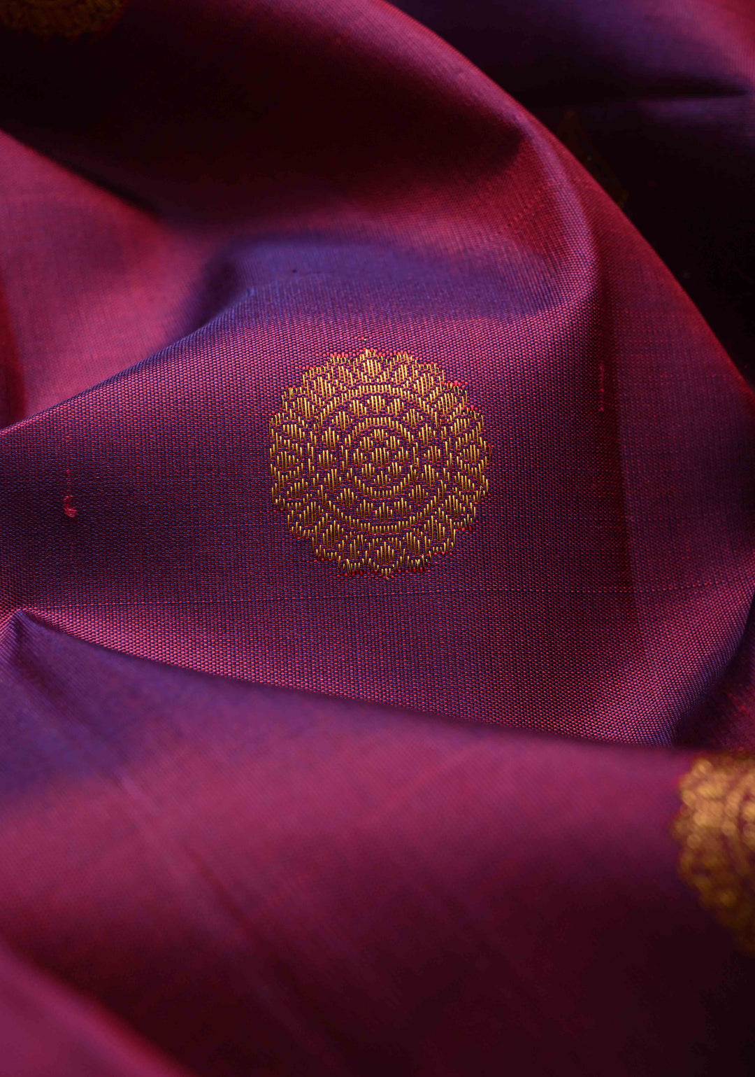 Purple Dual Tone Kanjivaram Silk Saree with Zari Buttas and Bullock Cart Procession Zari Border | SILK MARK CERTIFIED