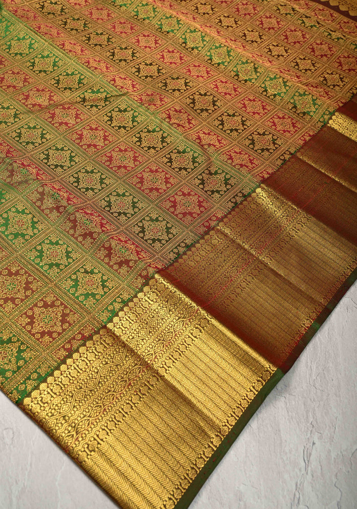 Maadular Green Red Pure Kanjivaram Silk Saree with Geomatric Brocade and Zari Border | SILK MARK CERTIFIED