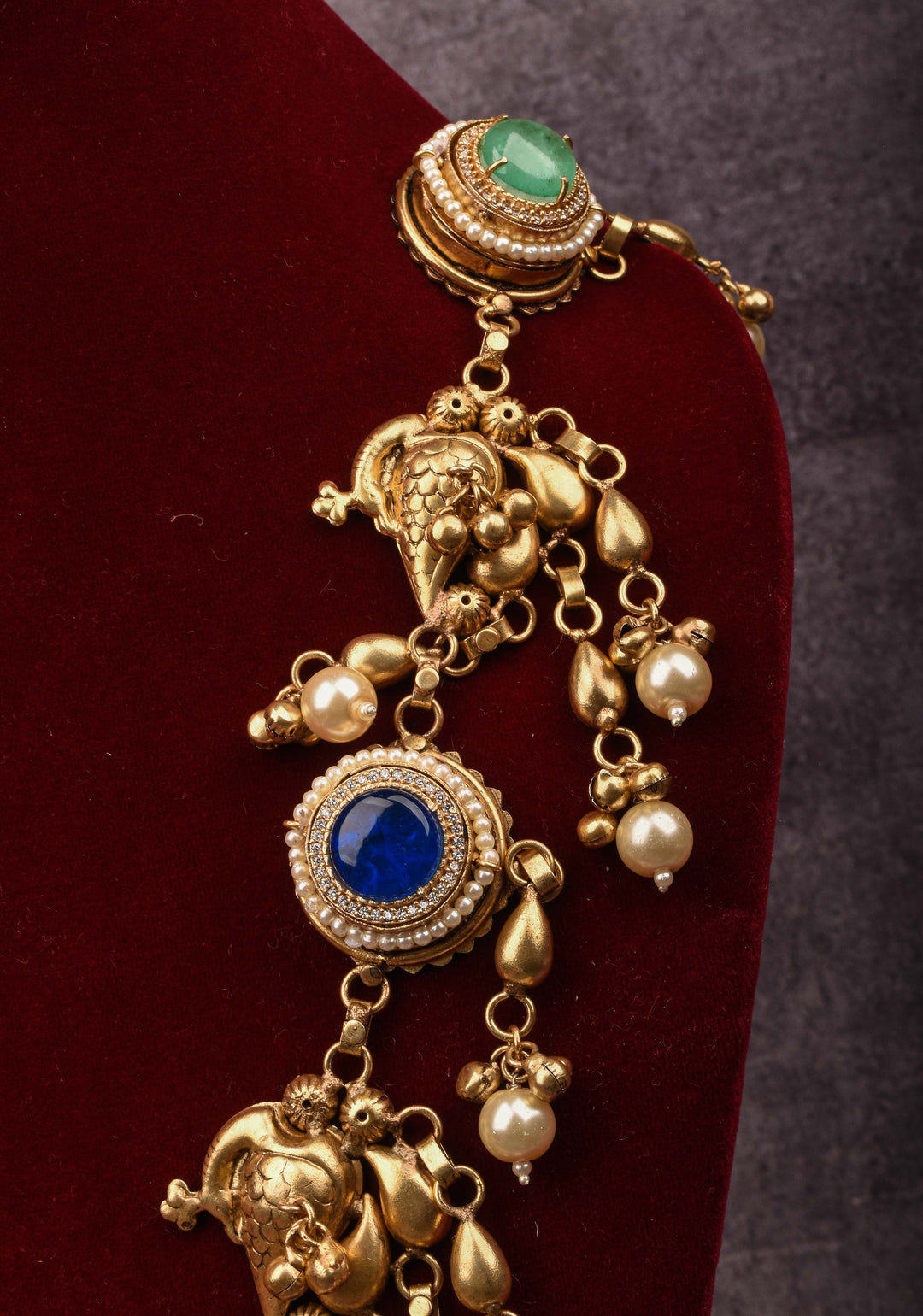 Laquer pendant  with Peacock units with pink white green stones Necklace Set