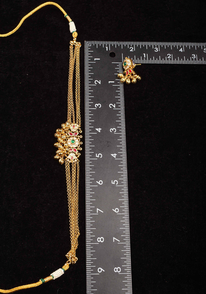 5-Strand Gold Chain Necklace Set with Floral Pendant and Pearls