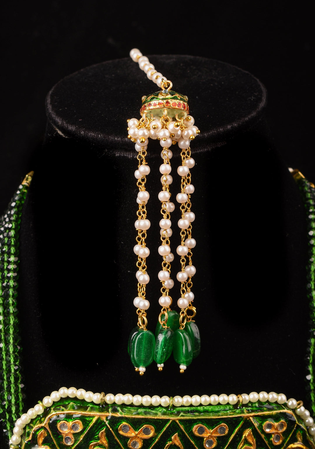 Green and Gold Lacquer Choker Set with Raindrop Design Danglings