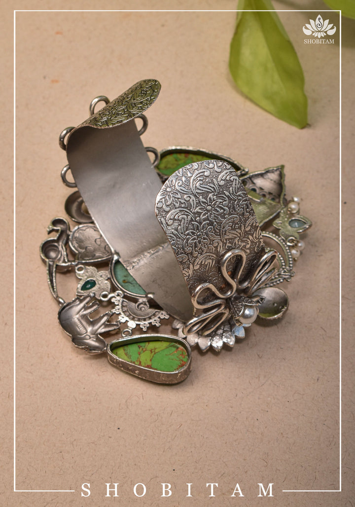 Oxidized Silver Finish Kada with Laquar And Chunky stones
