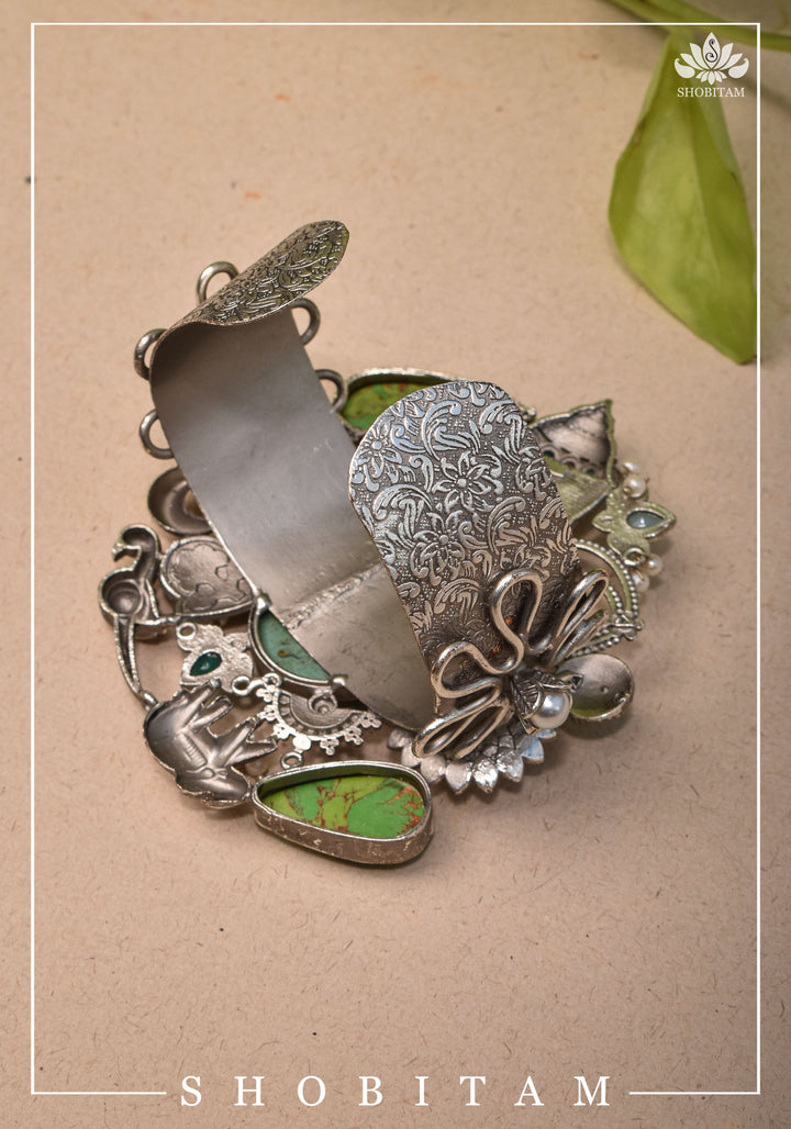 Oxidized Silver Finish Kada with Laquar And Chunky stones