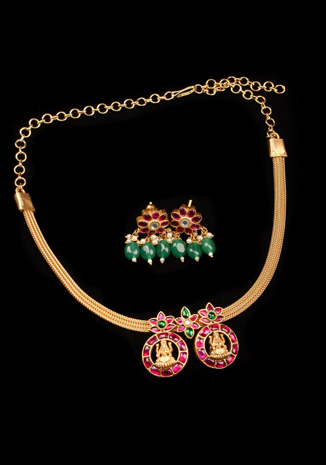 Twin Lakshmi Kemp Pendant Minimalistic Design Necklace with earrings