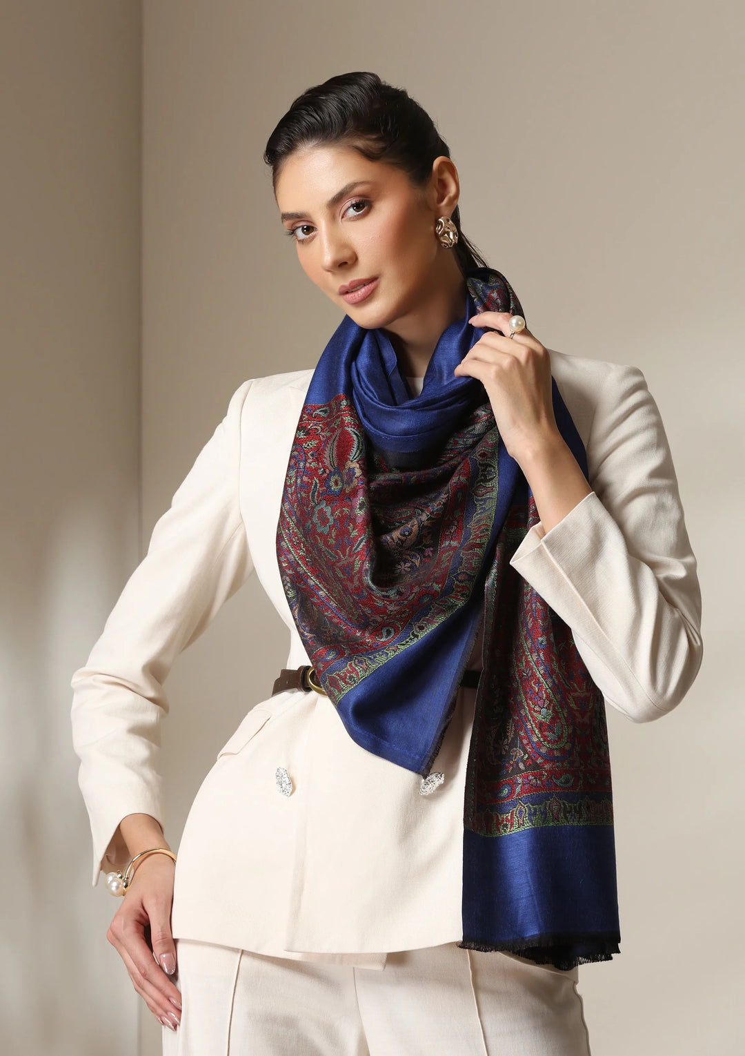 Midnight Majesty Fine Wool Stole | SHOBITAM