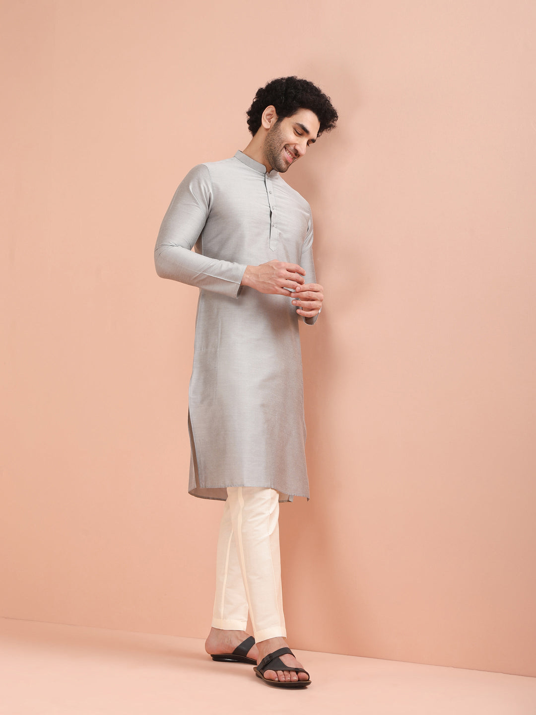Men Grey Solid Kurta | SHOBITAM