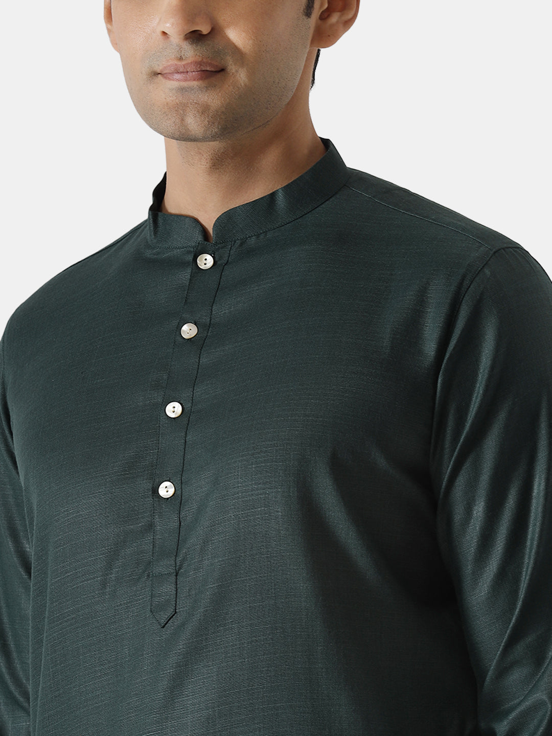 Men Green Solid Dyed Kurta | SHOBITAM