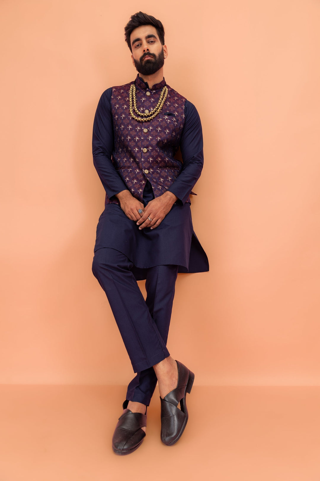 Men Maroon Textured Nehru Jacket | SHOBITAM