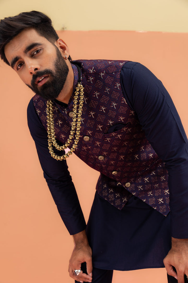 Men Maroon Textured Nehru Jacket | SHOBITAM