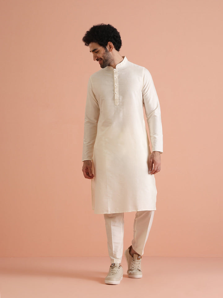 Men Off White Solid Silk Blend Kurta Set | SHOBITAM