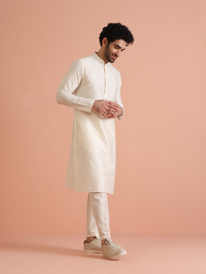 Men Off White Solid Silk Blend Kurta Set | SHOBITAM