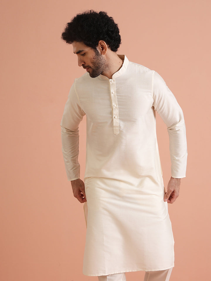 Men Off White Solid Silk Blend Kurta Set | SHOBITAM