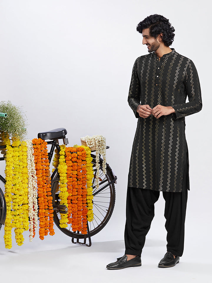 Black Cotton Metallic Printed Long Kurta | SHOBITAM