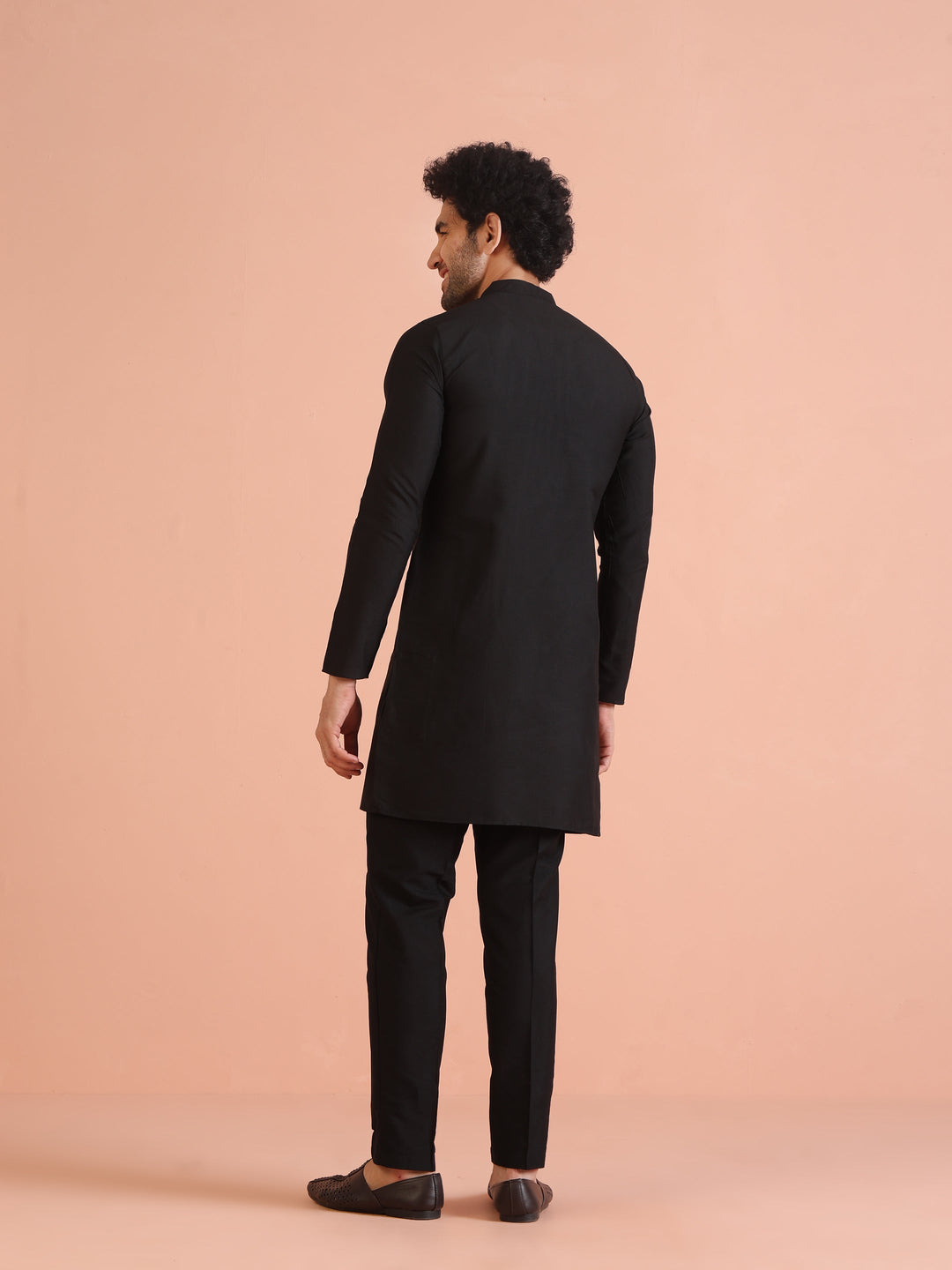 Black Solid Mid Kurta | SHOBITAM