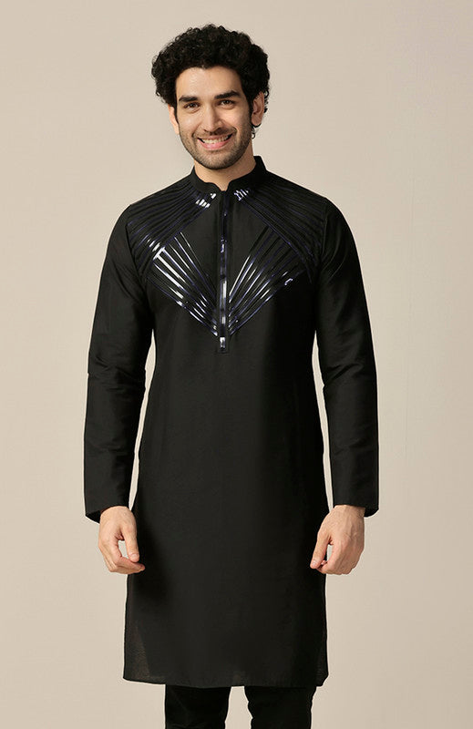 Black  Metallic Geometric Long Kurta | SHOBITAM