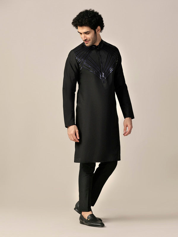 Black  Metallic Geometric Long Kurta | SHOBITAM