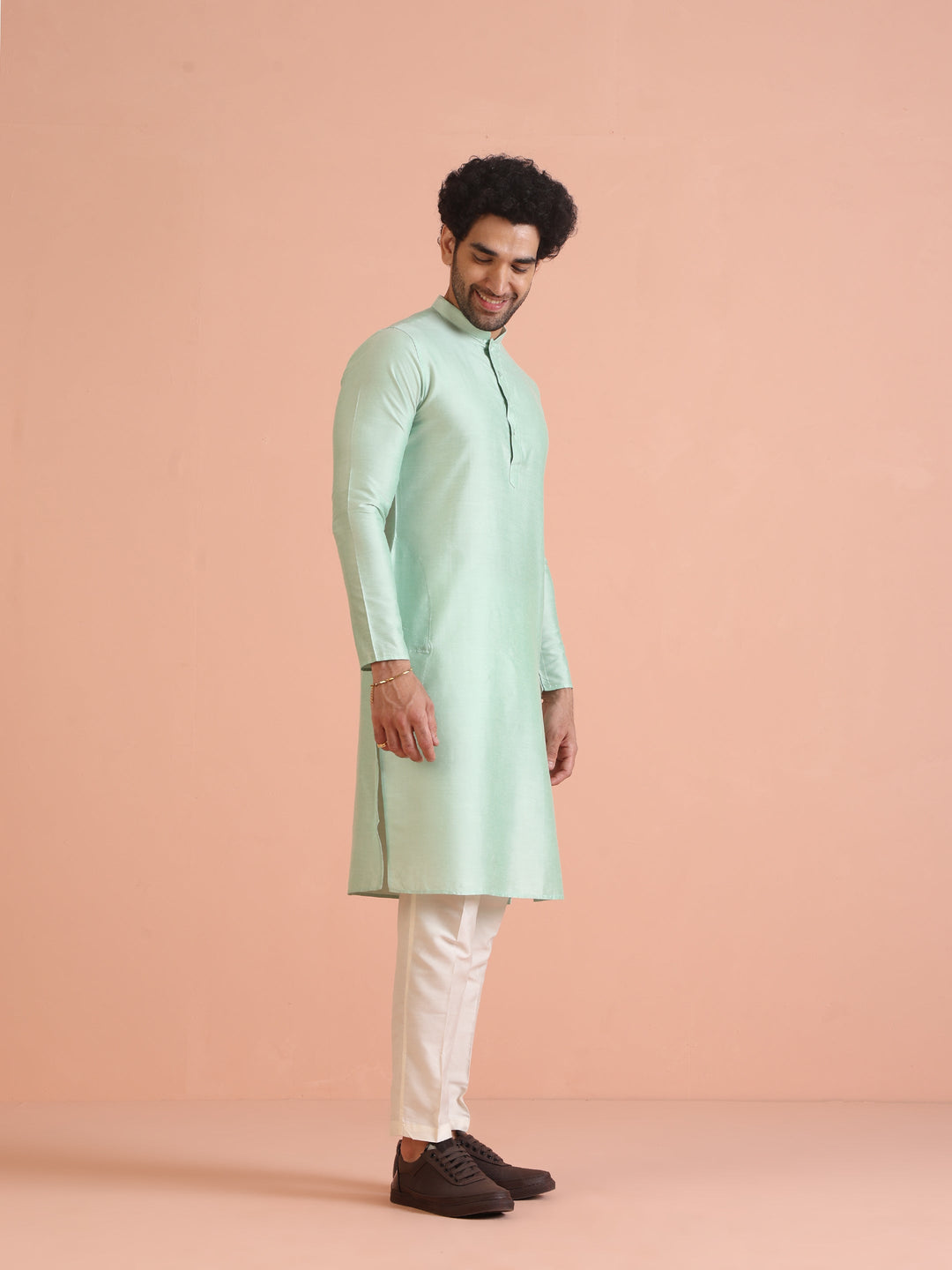 Men Green Solid Ethnic Motifs Kurta | SHOBITAM