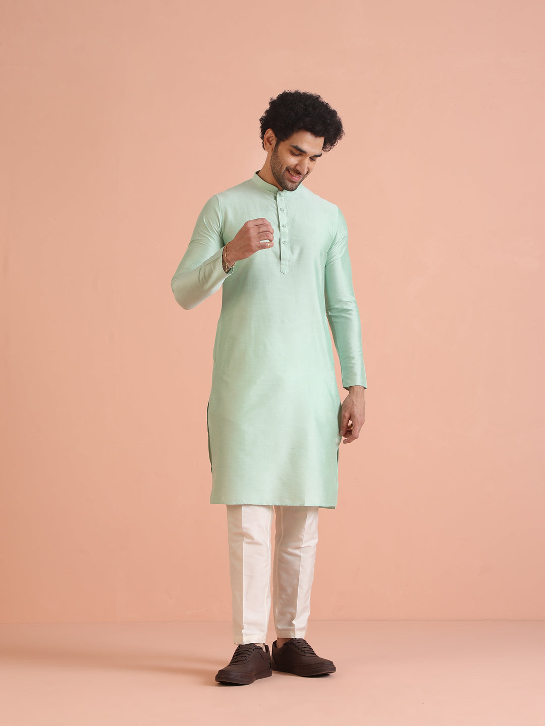 Men Green Solid Ethnic Motifs Kurta | SHOBITAM