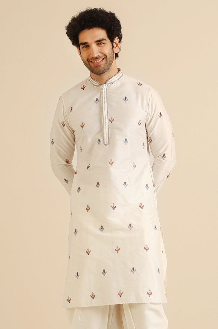 Cream Silk Blend Embroidered Kurta | SHOBITAM