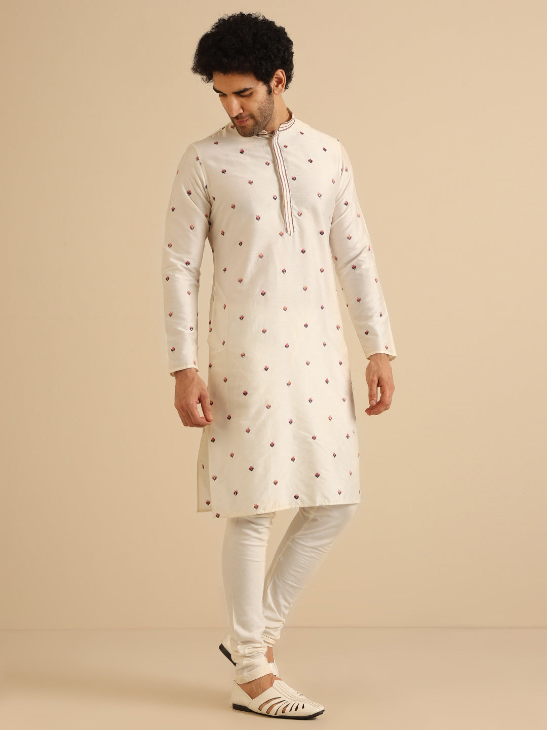 Cream Cotton Blend Embroidered Kurta | SHOBITAM